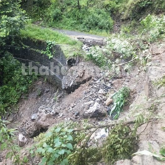 थाहा ७ अन्तर्गत देउराली चिसापानी सडक